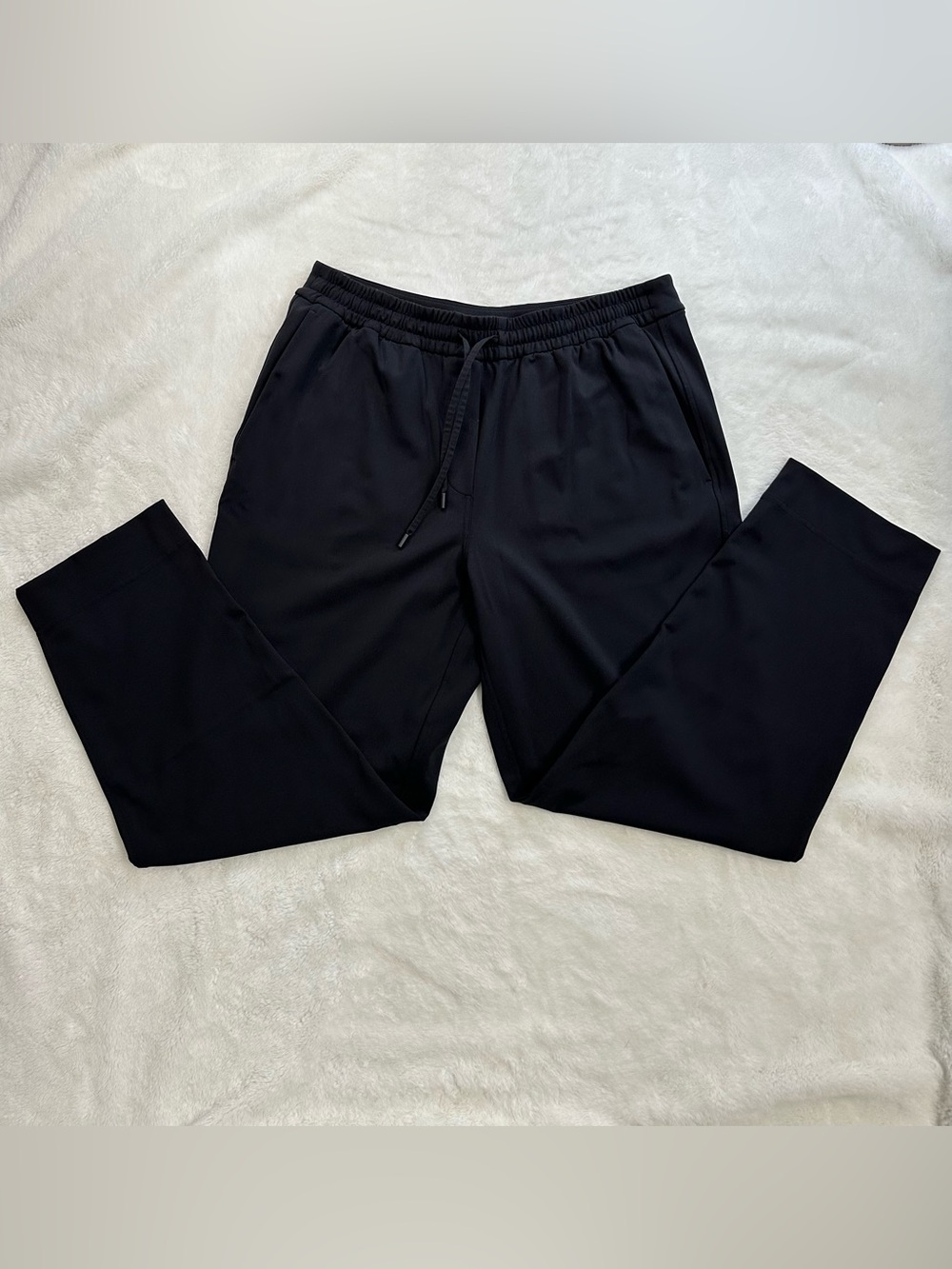 Lululemon Black Luxtreme Tapered Leg Mid Rise 7/8 Pants Size Medium